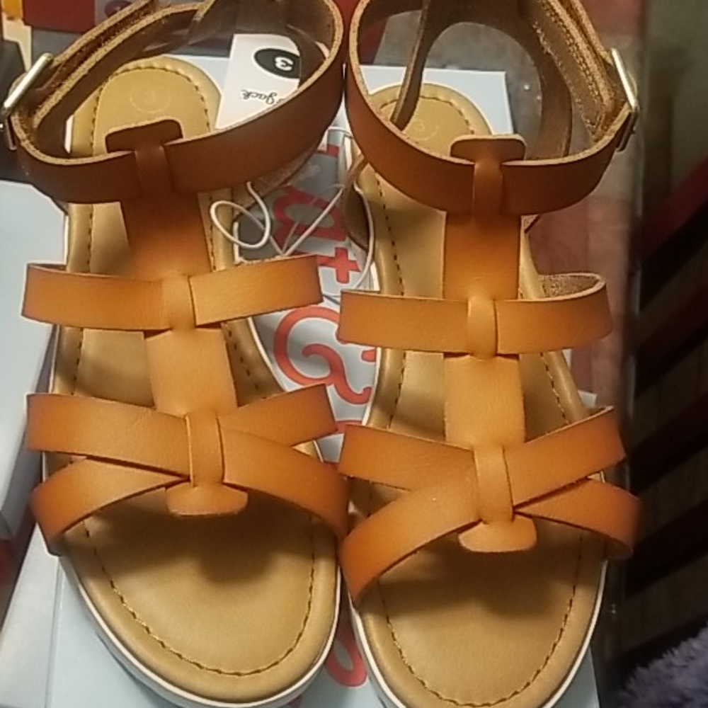 NWB GIRL'S SANDALS!